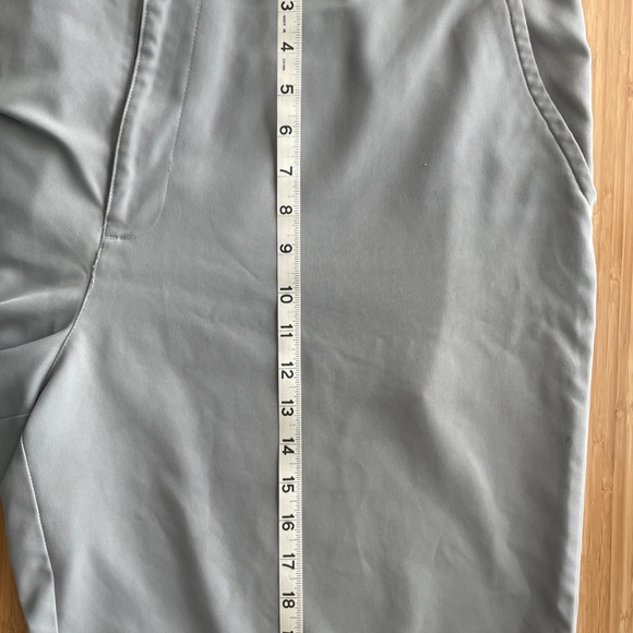 Izod Mens Golf Shorts - Picture 3 of 4